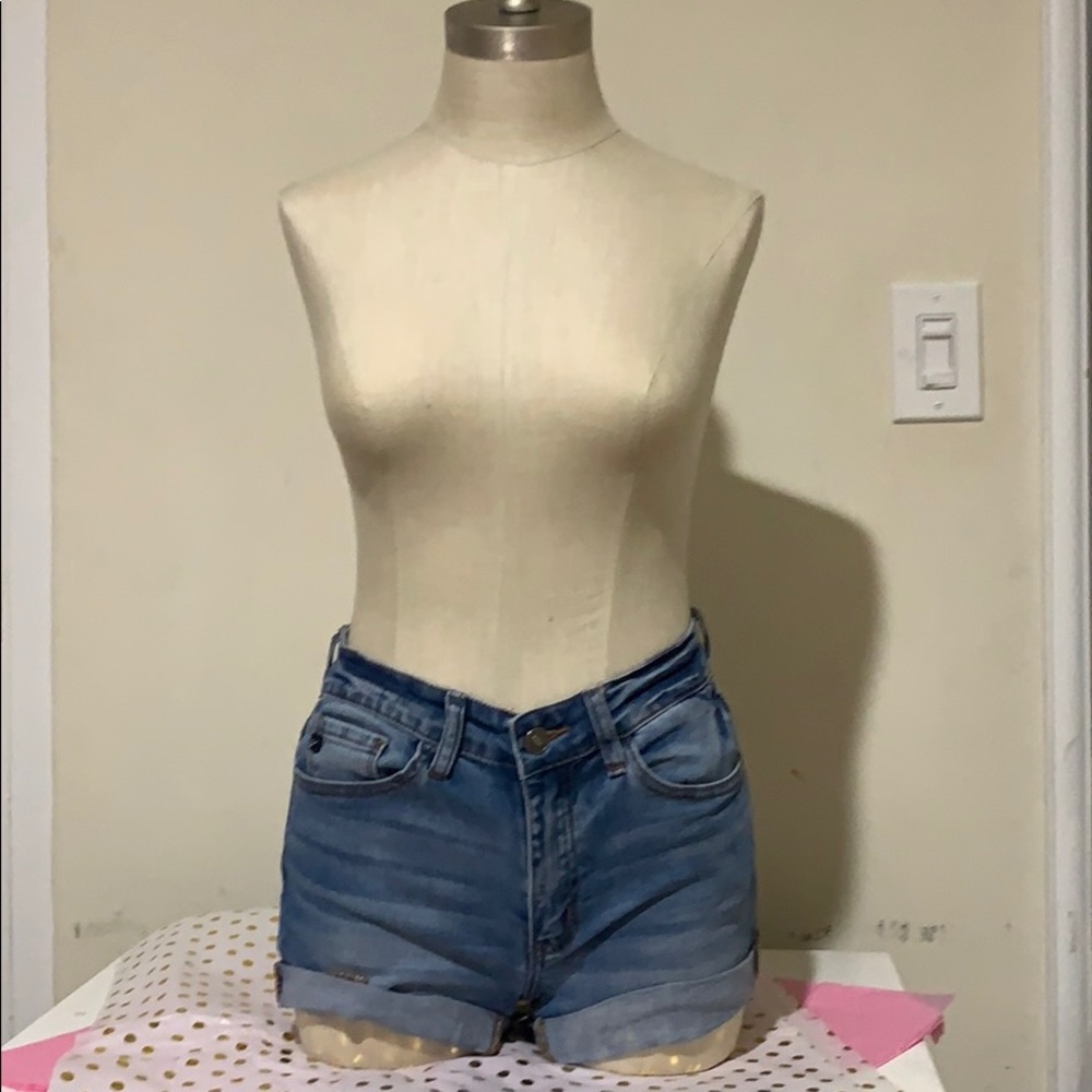 Jean shorts !!